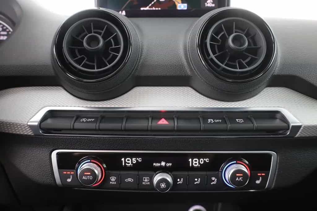 Audi Q2 1.0 TFSI ultra s-tronic Navi Android Apple 10/2017-photo-11
