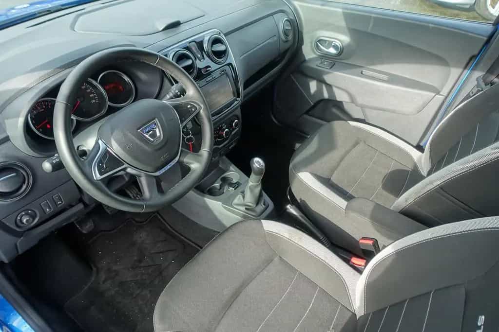 Dacia Lodgy Stepway 1.2 TCe 7-Sitzer Navi Sitzheizung 08/2018-photo-11