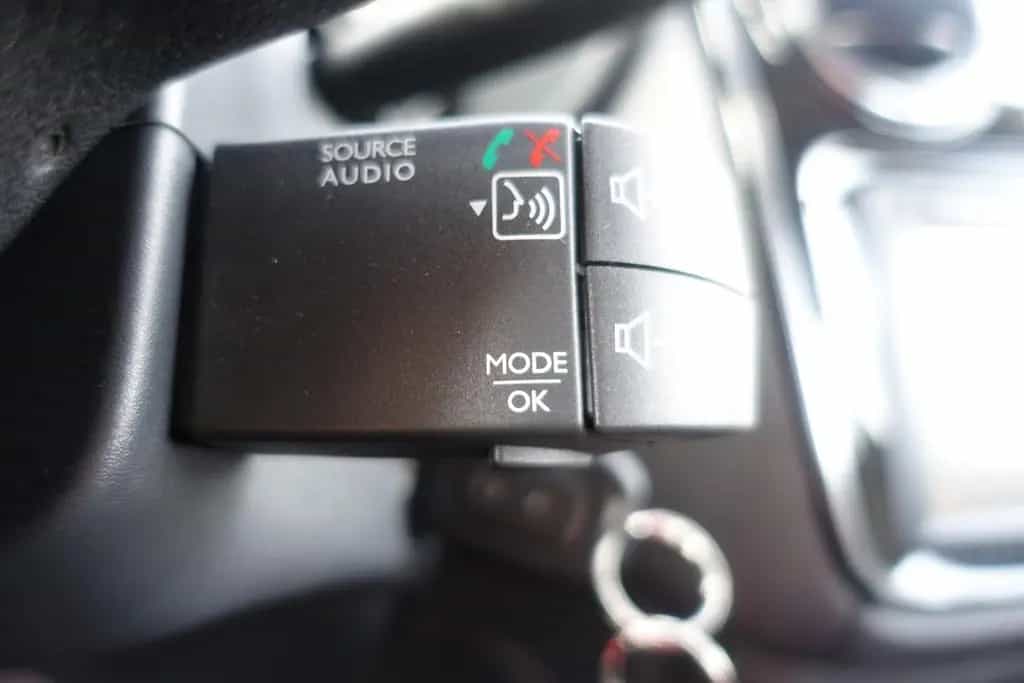 Dacia Lodgy Stepway 1.2 TCe 7-Sitzer Navi Sitzheizung 08/2018-photo-23
