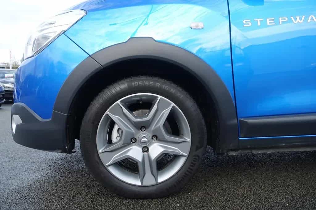 Dacia Lodgy Stepway 1.2 TCe 7-Sitzer Navi Sitzheizung 08/2018-photo-9