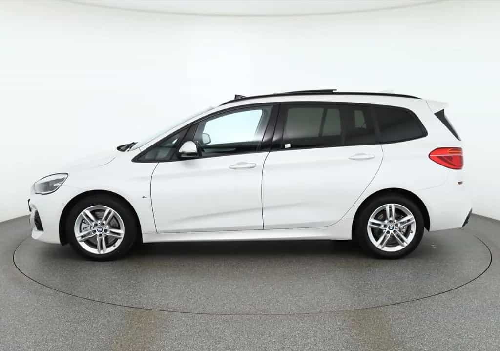 BMW 220 i Gran Tourer M Sport LED Pano 7-Sitze Kamera 11/2021-photo-1