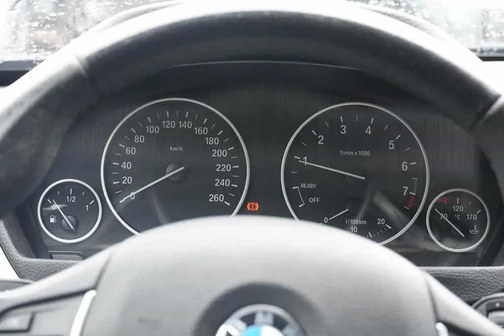 BMW 318 i Advantage Navi Tempomat Sitzheizung PDC LED 06/2017-photo-17