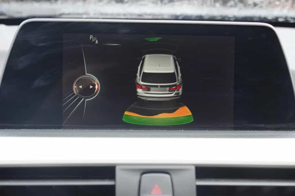 BMW 318 i Advantage Navi Tempomat Sitzheizung PDC LED 06/2017-photo-20