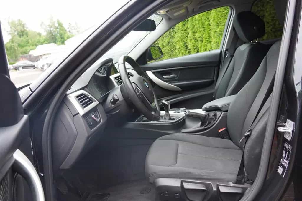 BMW 318 i Advantage Navi Tempomat Sitzheizung PDC LED 06/2017-photo-25