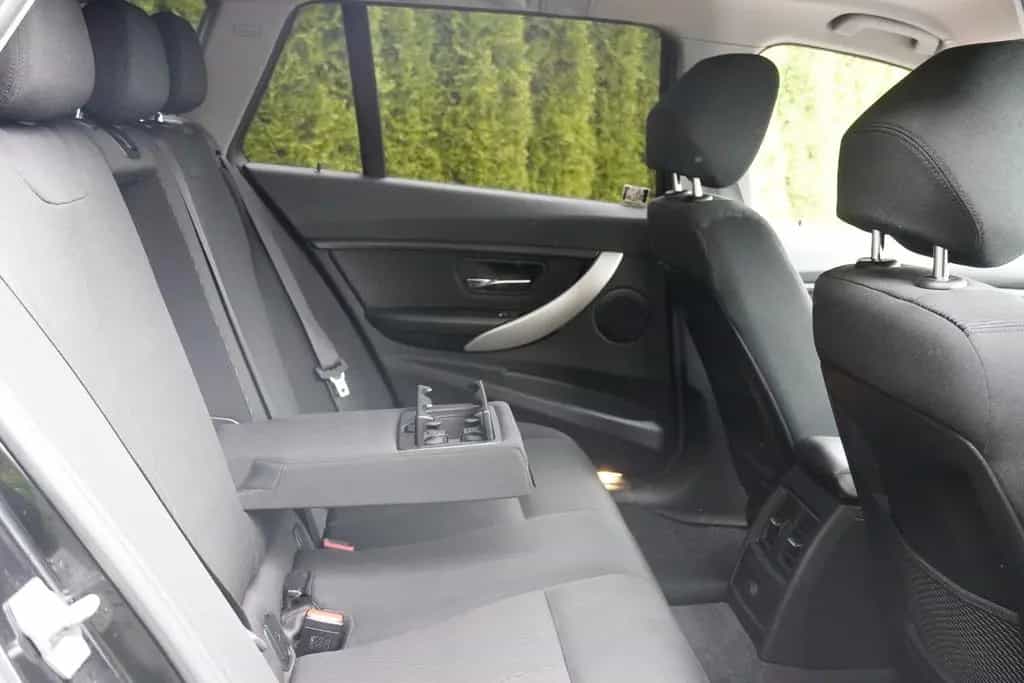 BMW 318 i Advantage Navi Tempomat Sitzheizung PDC LED 06/2017-photo-27