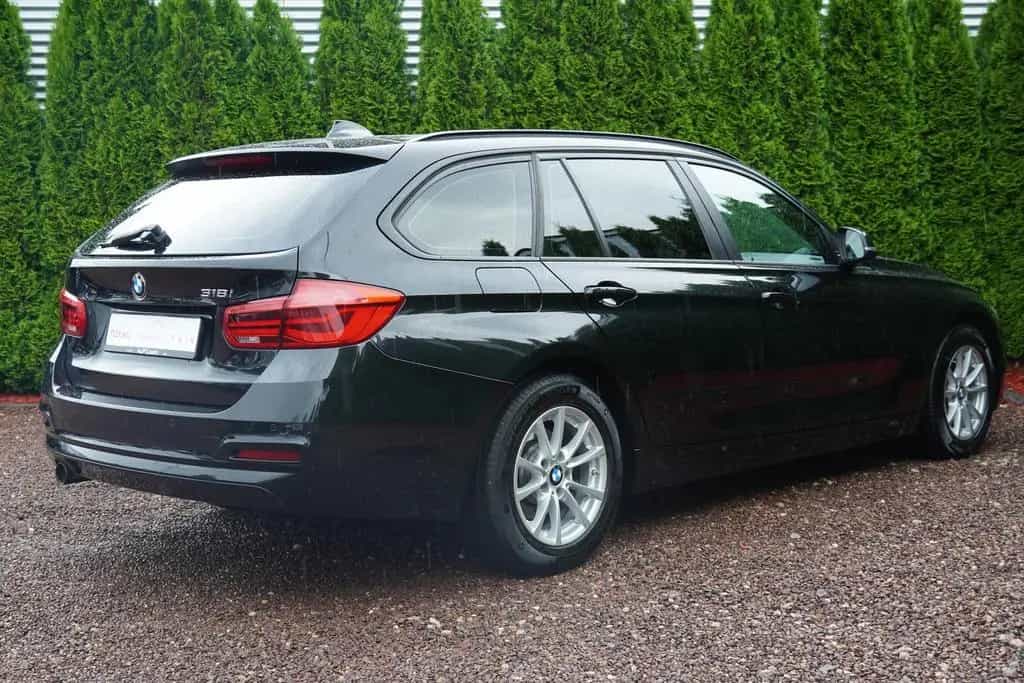 BMW 318 i Advantage Navi Tempomat Sitzheizung PDC LED 06/2017-photo-4