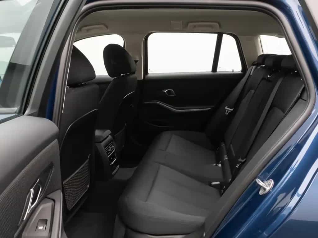 BMW 318 i DAB CockPit+ Widscreen Geschwindigkeitsreg 03/2023-photo-25