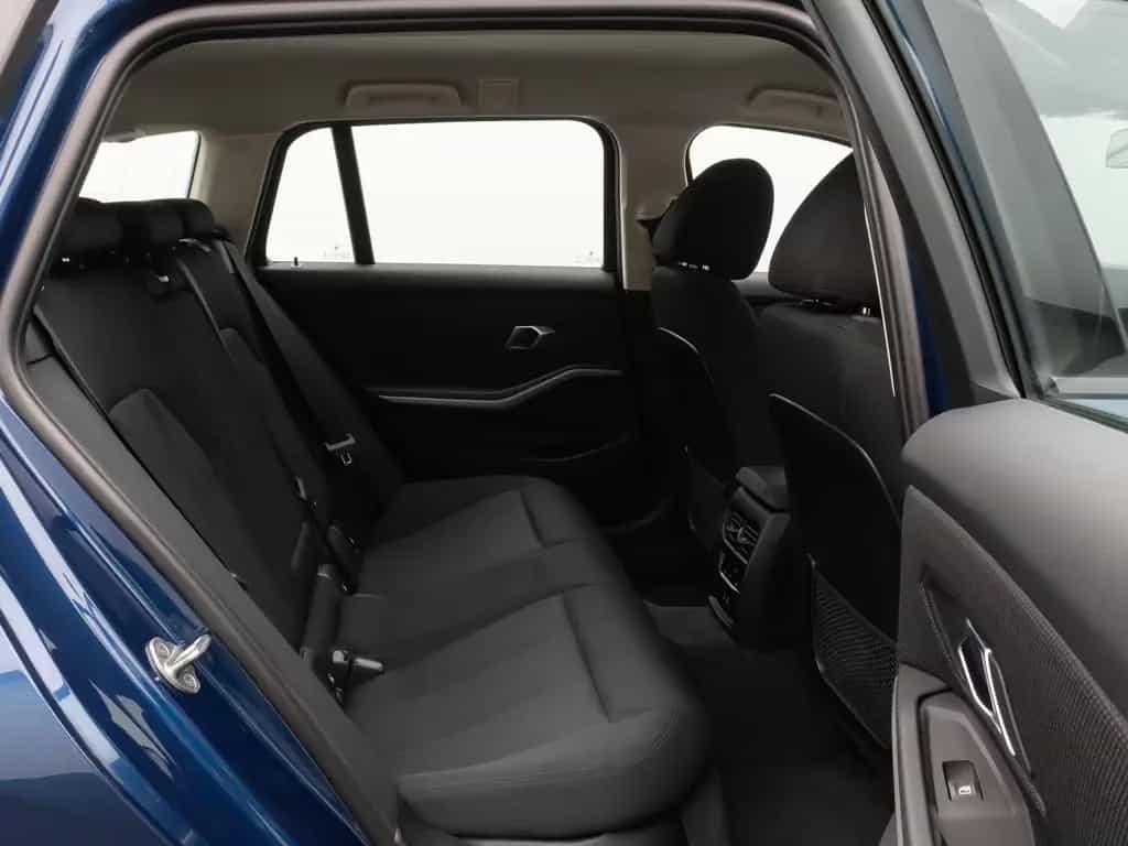 BMW 318 i DAB CockPit+ Widscreen Geschwindigkeitsreg 03/2023-photo-26