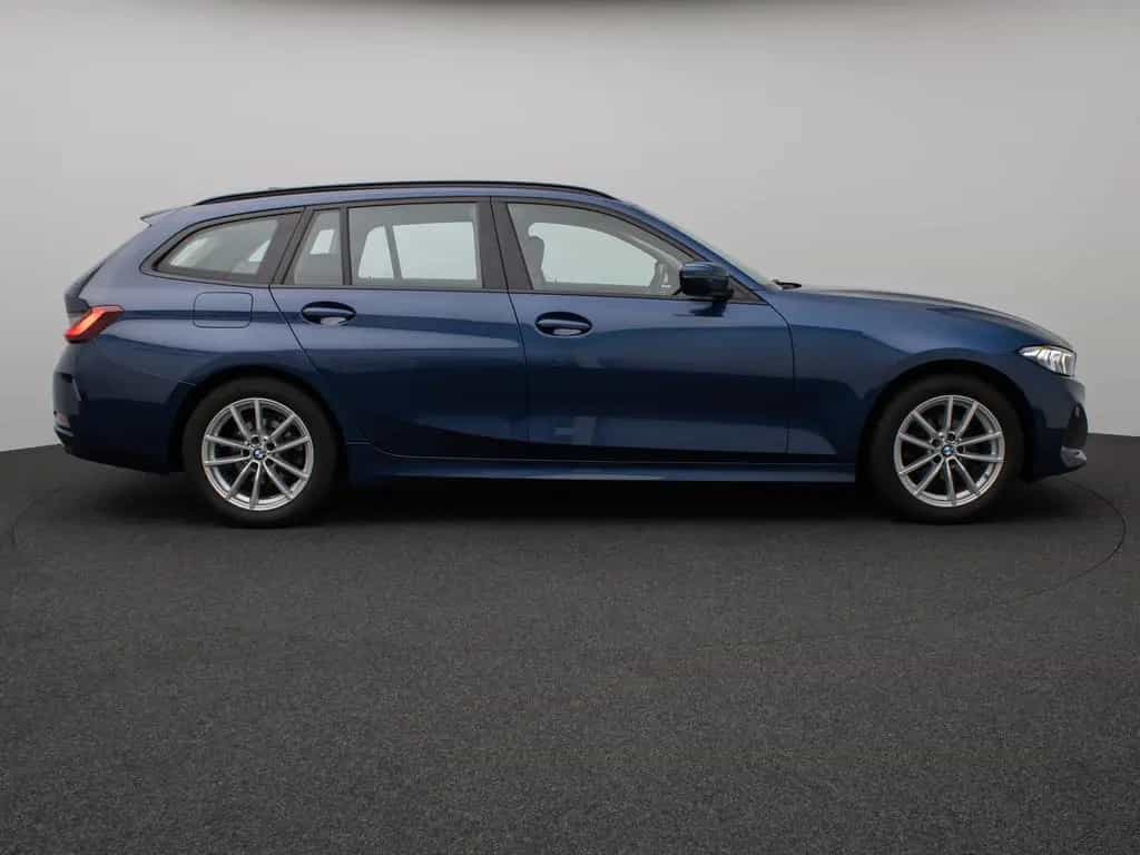 BMW 318 i DAB CockPit+ Widscreen Geschwindigkeitsreg 03/2023-photo-4