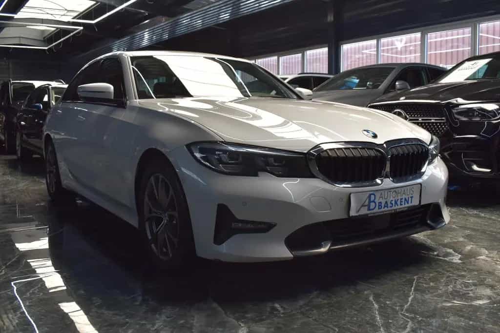 BMW 320 d SPORT LINE*LEDER*SHZ*LED*LIVE COCKPIT*NAVI 09/2020-photo-11