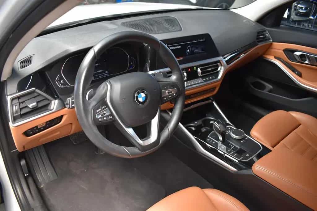 BMW 320 d SPORT LINE*LEDER*SHZ*LED*LIVE COCKPIT*NAVI 09/2020-photo-12