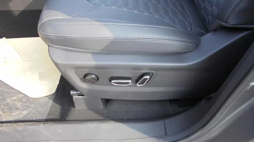 BAW 212 2,0TDi AT,Allrad,360Grad Kamera,Klima,LE 03/2026-photo-13