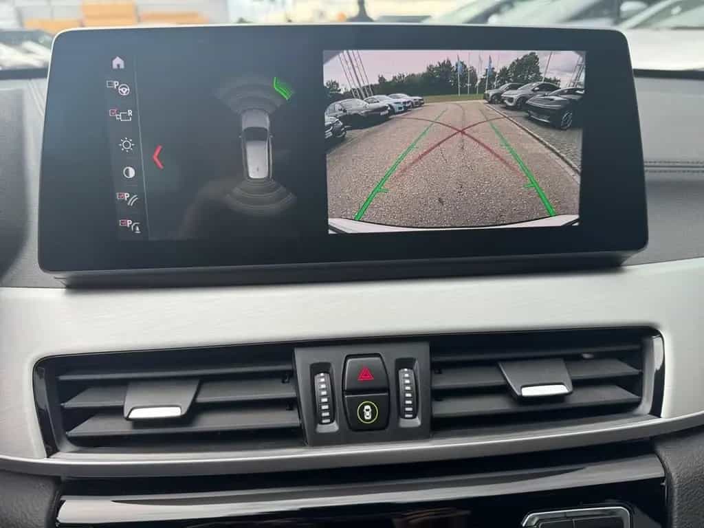 BMW X1 xDrive18d Aut. Sport Line AHK+Driv.Ass.+HUD+ 02/2021-photo-17