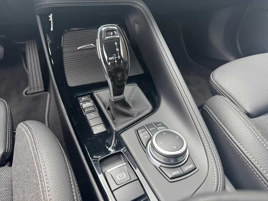 BMW X1 xDrive18d Aut. Sport Line AHK+Driv.Ass.+HUD+ 02/2021-photo-19
