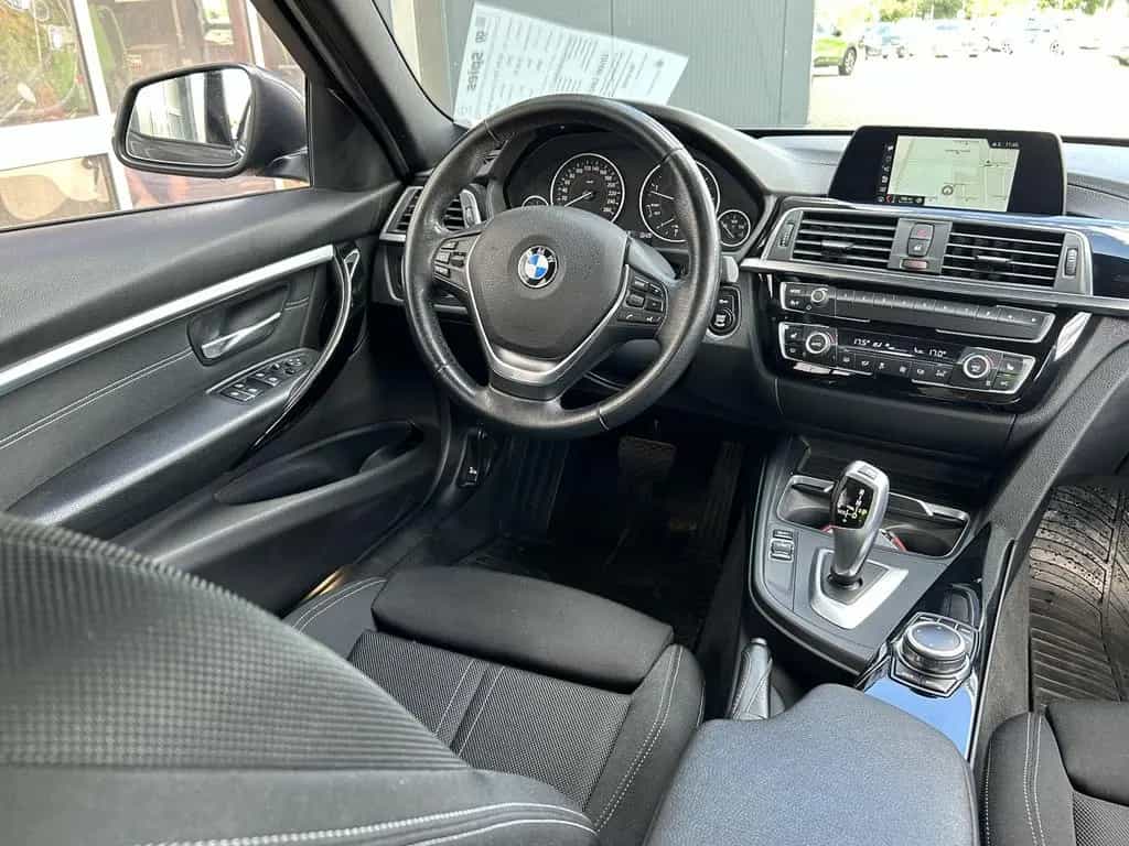 BMW 330 d Touring "Sport Line" / AHK / LED 05/2018-photo-11