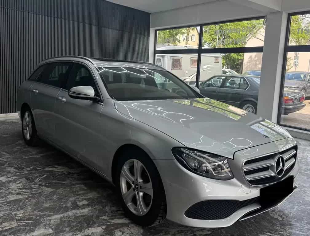 Mercedes-Benz E 220 E T-Modell E 220 d*Pano*AHK*Leder* 06/2018-photo-2