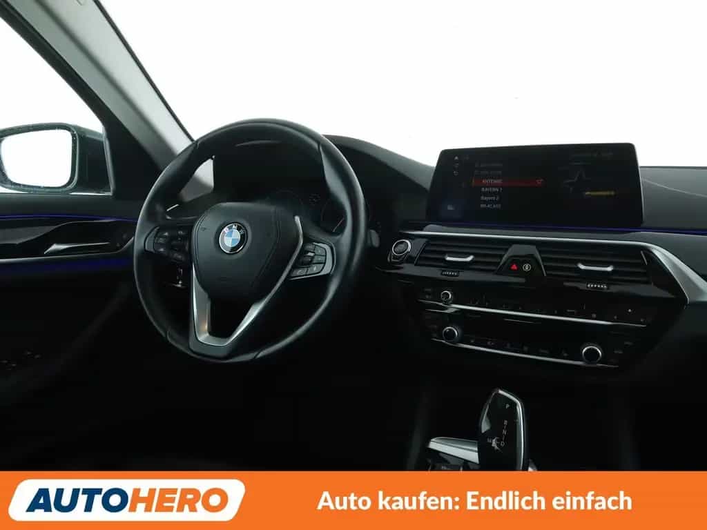 BMW 520 5er 520i Sport Line Aut.*NAVI*LED*ACC*PDC*SHZ* 06/2019-photo-12