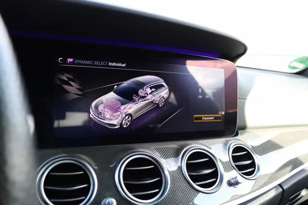Mercedes-Benz E 43 AMG E T-Modell E 43 AMG 4Matic/PANO/LUFT 02/2018-photo-25