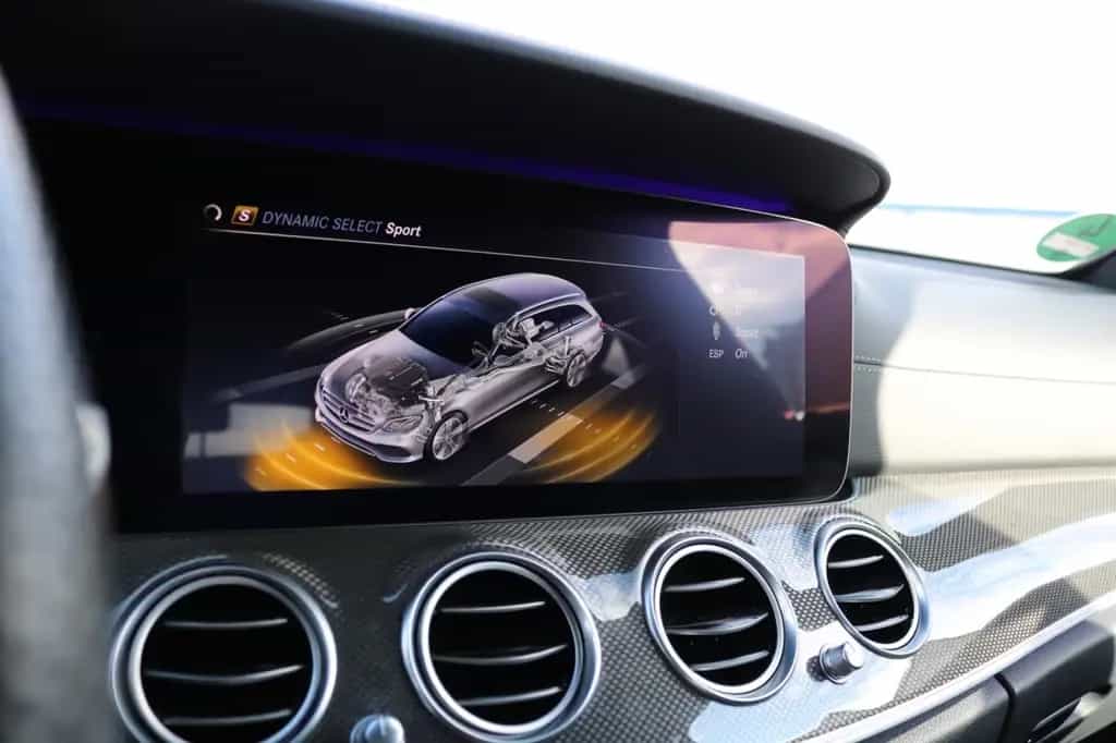Mercedes-Benz E 43 AMG E T-Modell E 43 AMG 4Matic/PANO/LUFT 02/2018-photo-27