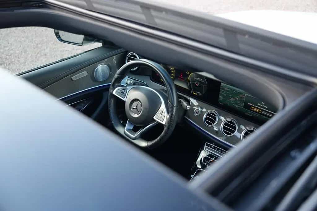 Mercedes-Benz E 43 AMG E T-Modell E 43 AMG 4Matic/PANO/LUFT 02/2018-photo-40