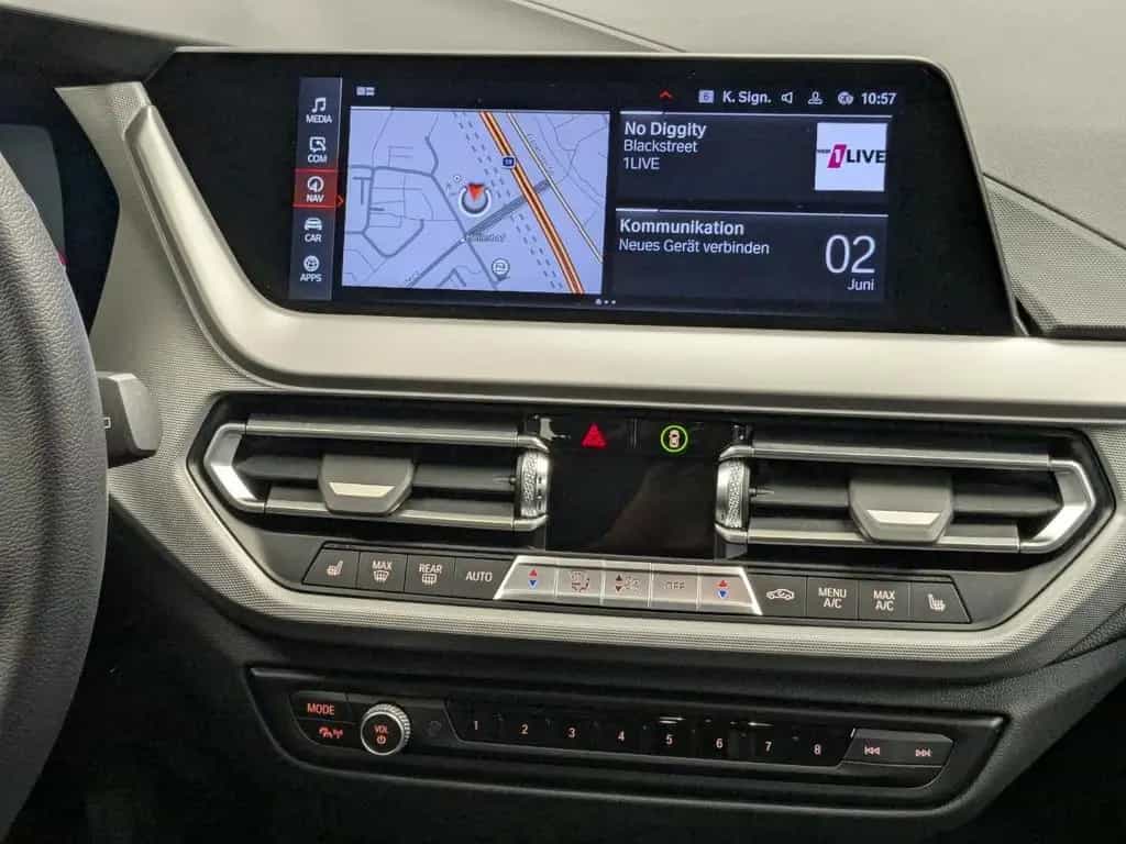 BMW 118 i DA PA LED DAB Live Prof WLAN Shz 08/2022-photo-7