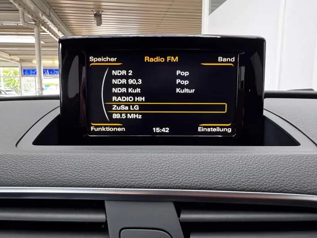 Audi Q3 BASIS 1.4TFSI AHK XENON TEMPOMAT SHZ PDC 1... 11/2017-photo-16