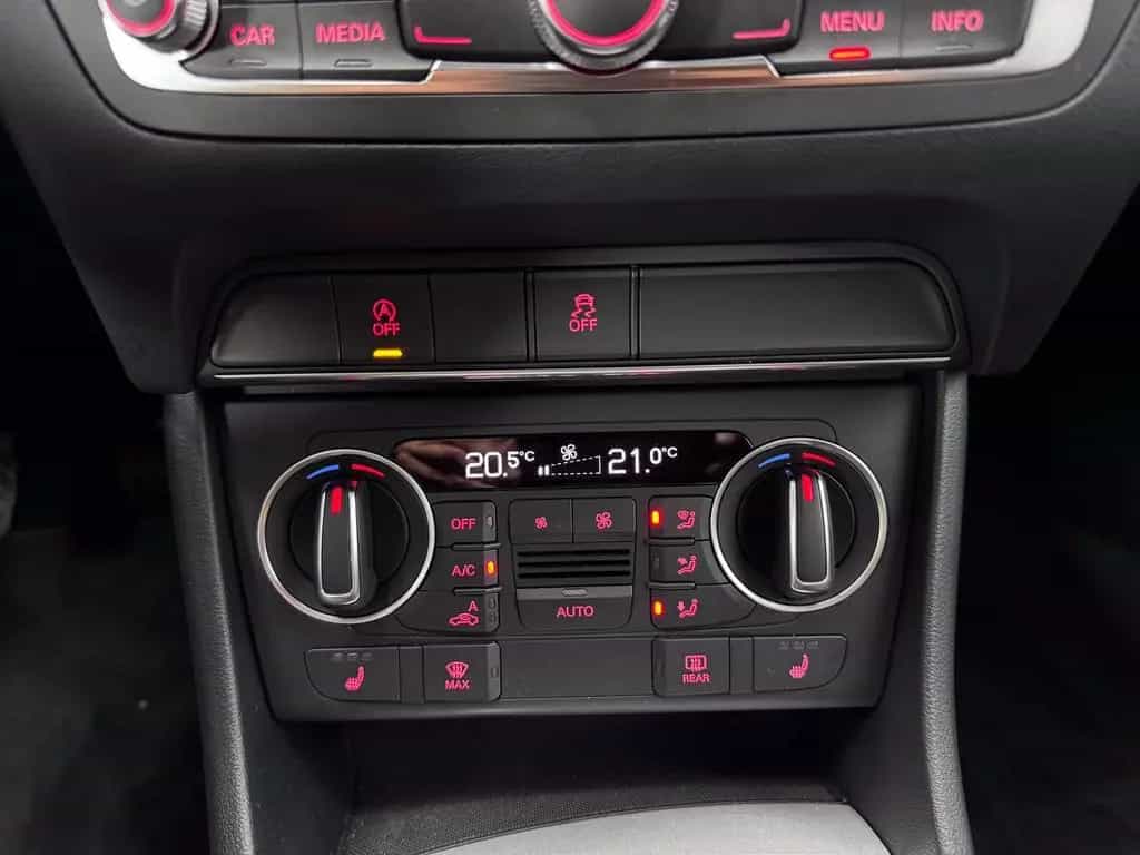 Audi Q3 BASIS 1.4TFSI AHK XENON TEMPOMAT SHZ PDC 1... 11/2017-photo-18