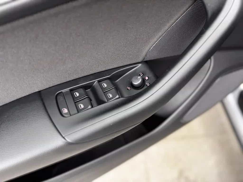 Audi Q3 BASIS 1.4TFSI AHK XENON TEMPOMAT SHZ PDC 1... 11/2017-photo-20