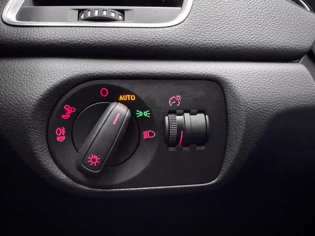 Audi Q3 BASIS 1.4TFSI AHK XENON TEMPOMAT SHZ PDC 1... 11/2017-photo-21