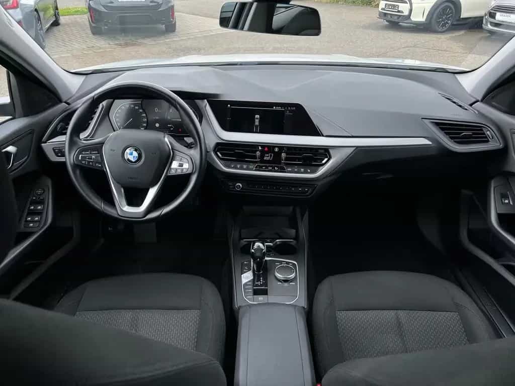BMW 120 i ADVANTAGE AUTOMATIK LED SITZHEIZUNG 01/2022-photo-3
