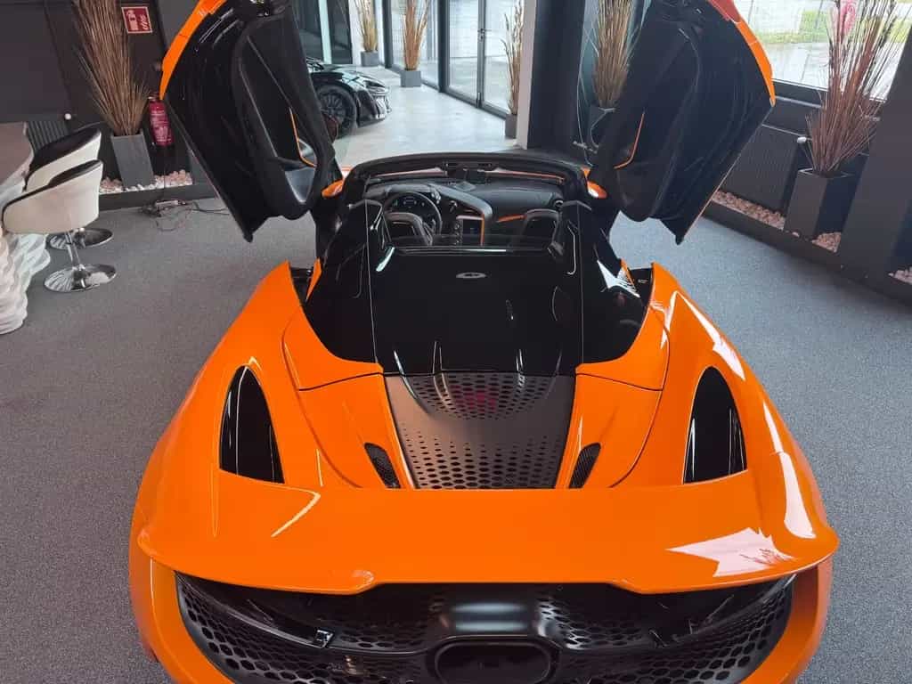 McLaren 750S Spider 05/2025-photo-12