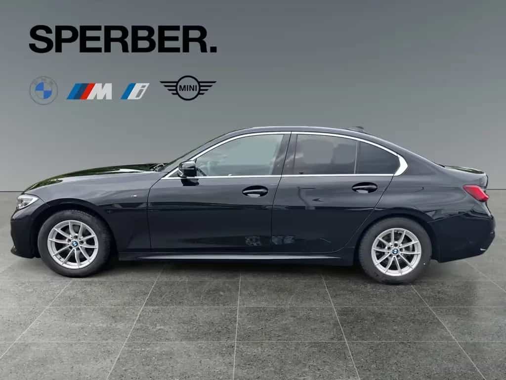 BMW 320 d Glasdach*Memory*Live Cockpit Prof* 03/2022-photo-1