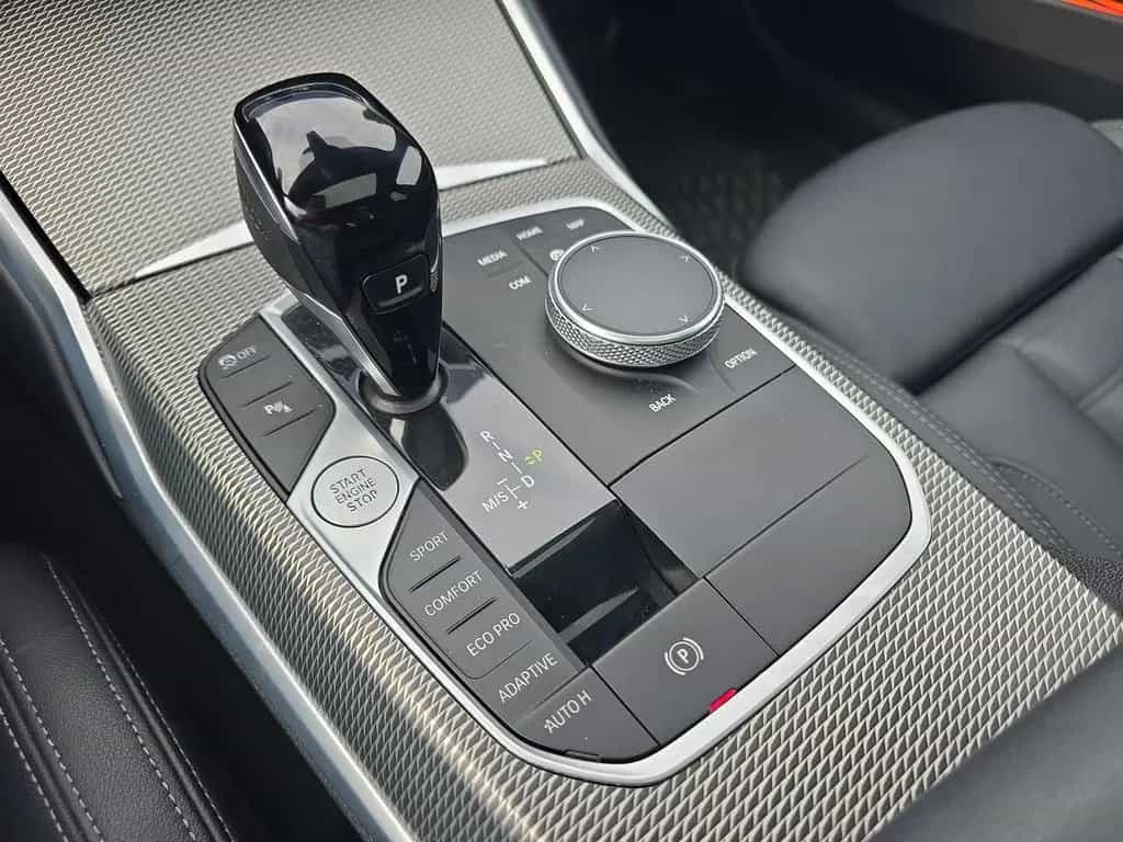 BMW 320 d Glasdach*Memory*Live Cockpit Prof* 03/2022-photo-19