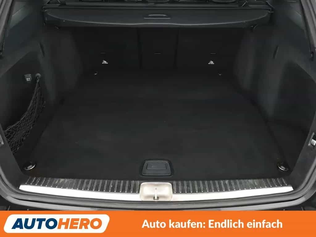Mercedes-Benz C 300 T AMG Line Aut.*NAVI*LED*HUD*PANO*CAM*PDC* 03/2017-photo-17