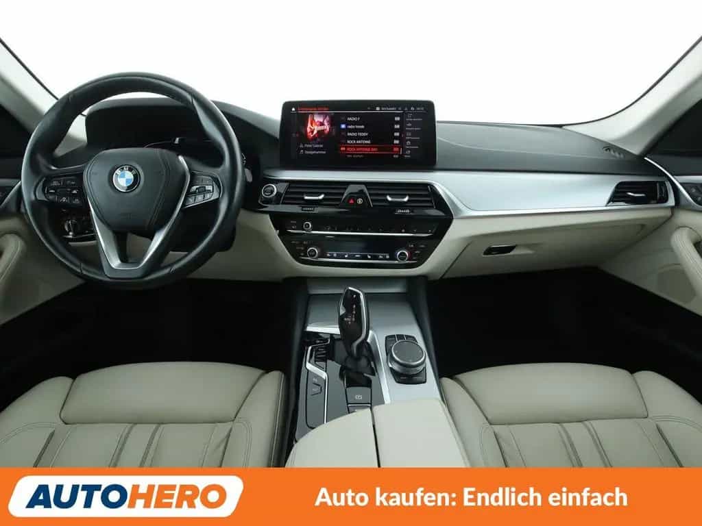 BMW 520 d Mild-Hybrid Aut.*NAVI*360CAM*ACC*SHZ*ALU* 11/2020-photo-11