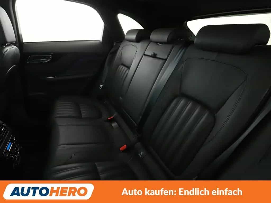 Jaguar F-Pace 25d Portfolio AWD Aut. *NAVI*VC*BI-XENON* 10/2017-photo-13