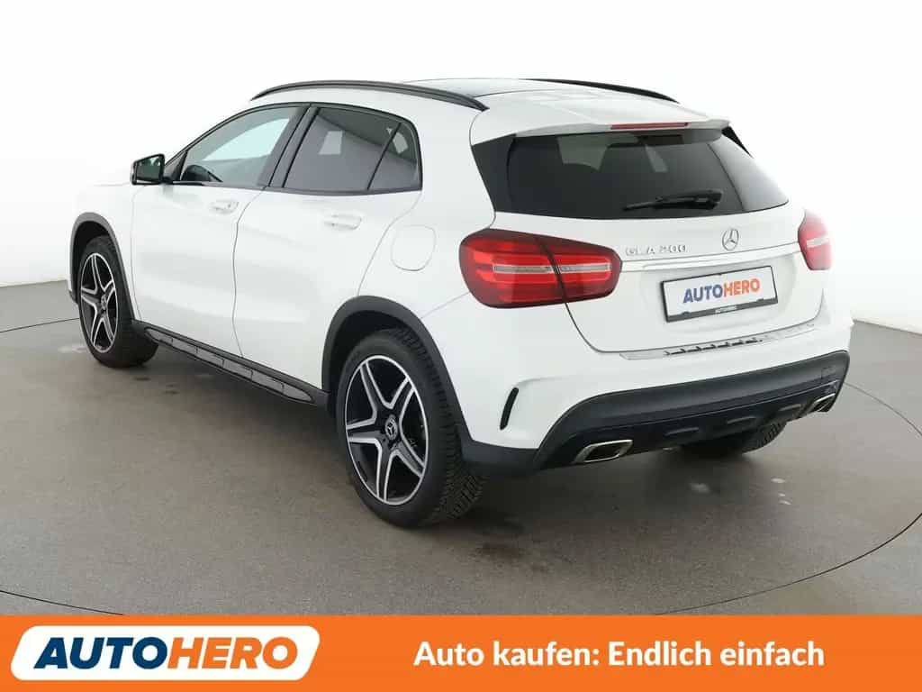 Mercedes-Benz GLA 200 GLA-Klasse GLA 200 AMG Line Aut.*NAVI*TEMPO*CAM* 11/2018-photo-3