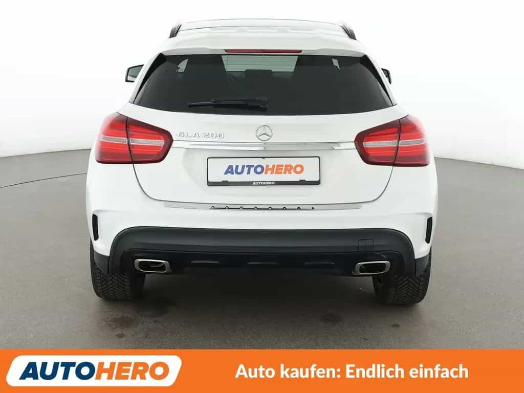 Mercedes-Benz GLA 200 GLA-Klasse GLA 200 AMG Line Aut.*NAVI*TEMPO*CAM* 11/2018-photo-4