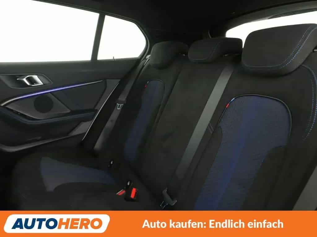 BMW M135 1er M135i xDrive Aut.*NAVI*HEAD-UP*LED*TEMPO*PDC 01/2021-photo-13