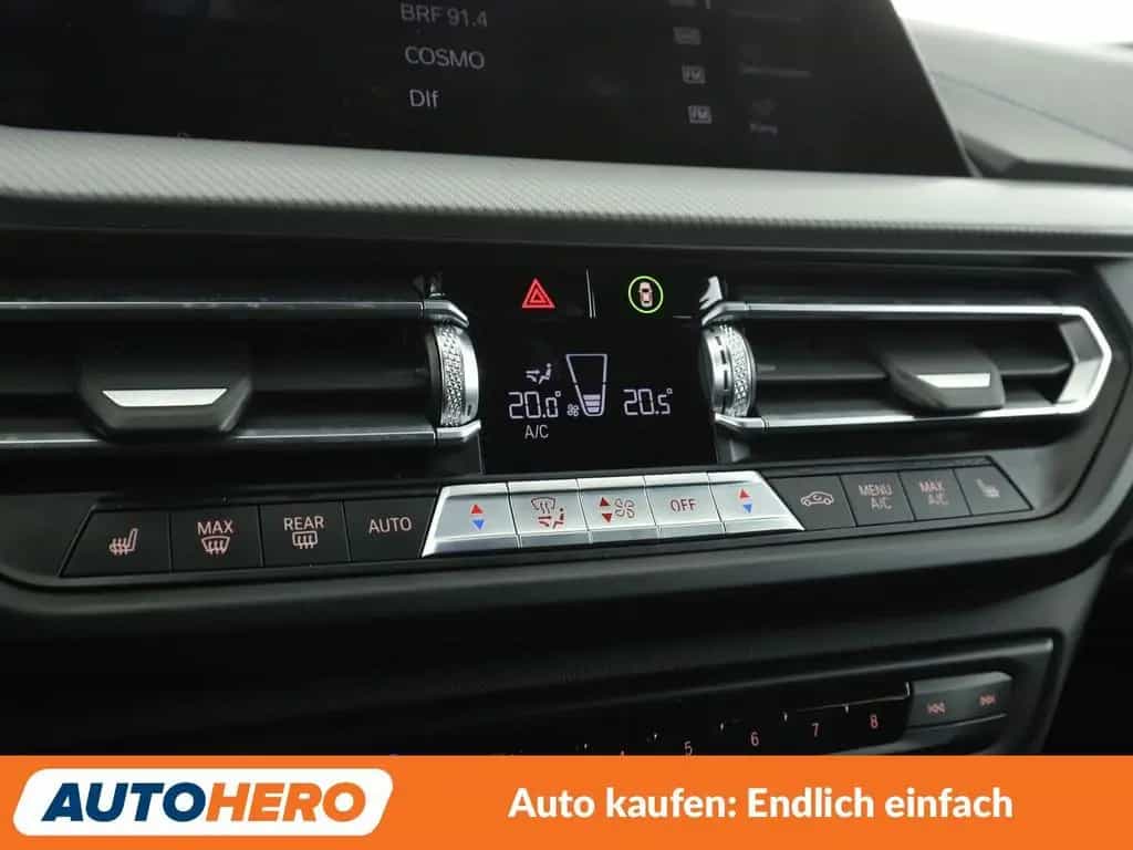BMW M135 1er M135i xDrive Aut.*NAVI*HEAD-UP*LED*TEMPO*PDC 01/2021-photo-24