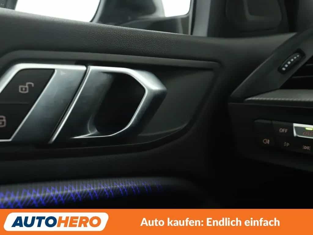BMW M135 1er M135i xDrive Aut.*NAVI*HEAD-UP*LED*TEMPO*PDC 01/2021-photo-35