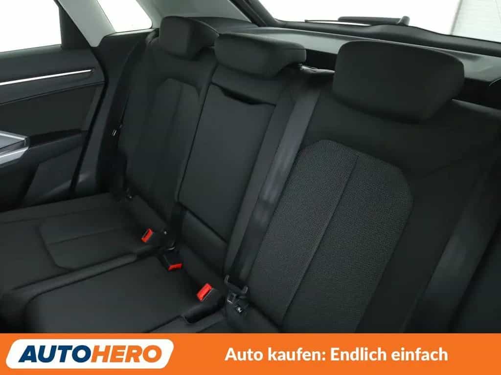 Audi Q3 45 TFSI quattro S Line 08/2019-photo-13
