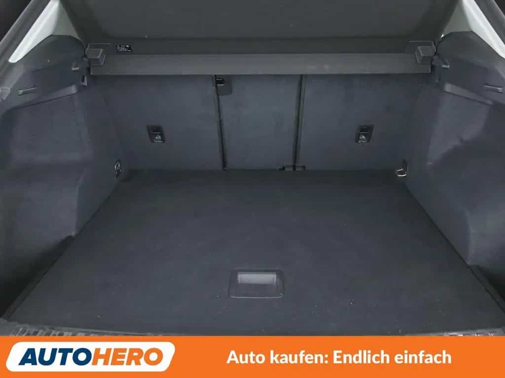 Audi Q3 45 TFSI quattro S Line 08/2019-photo-17