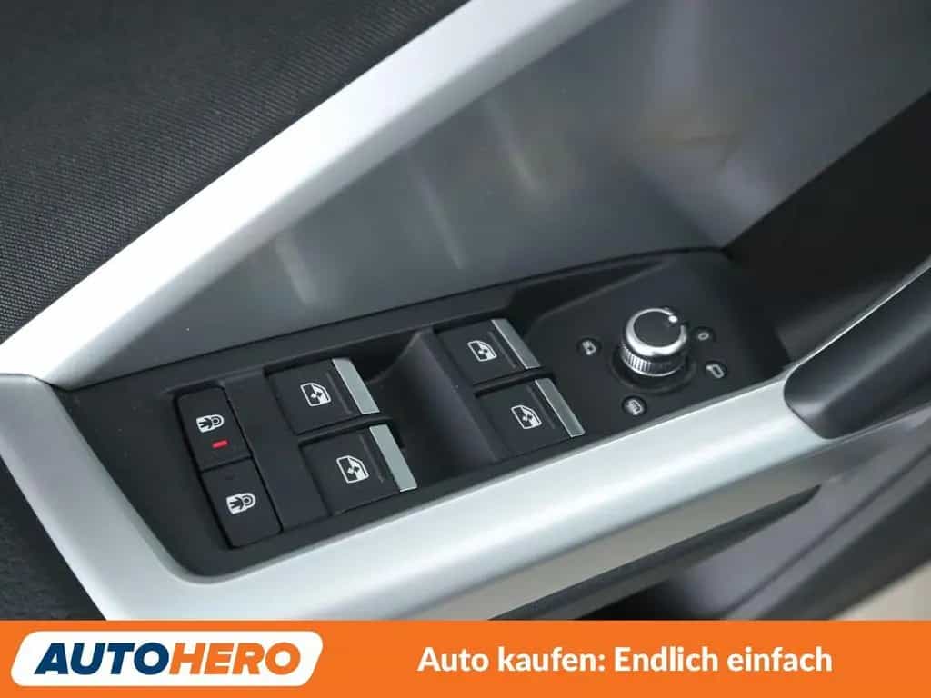 Audi Q3 45 TFSI quattro S Line 08/2019-photo-23