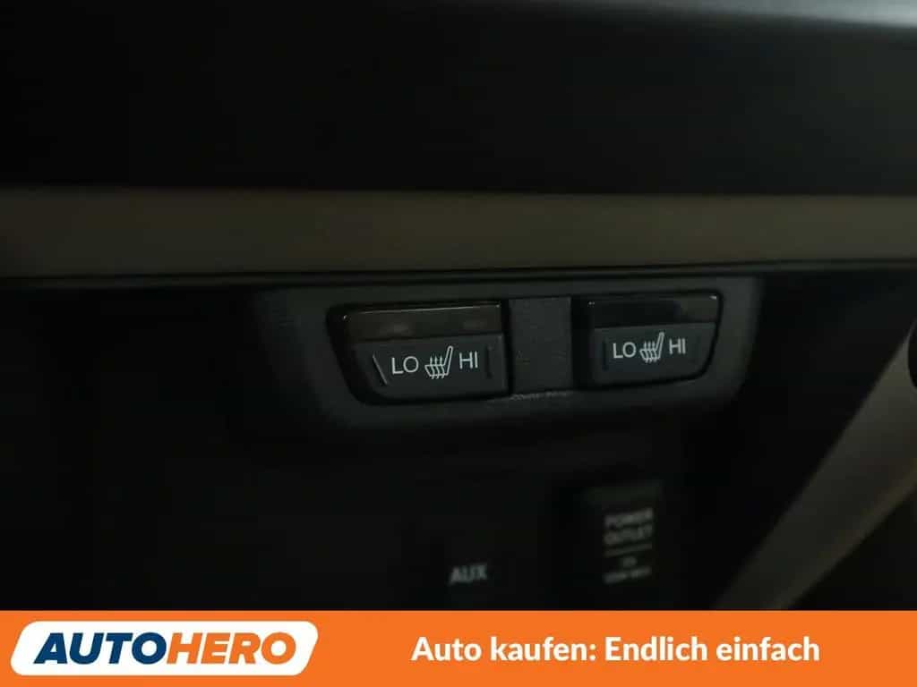 Honda Civic 1.8 i-VTEC Executive Aut.*XENON*PDC*SHZ* 09/2016-photo-24
