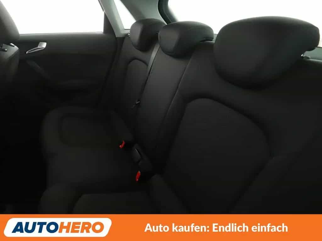 Audi A1 Sportback 1.4 TFSI *XENON*SLINE*SHZ* 04/2018-photo-13