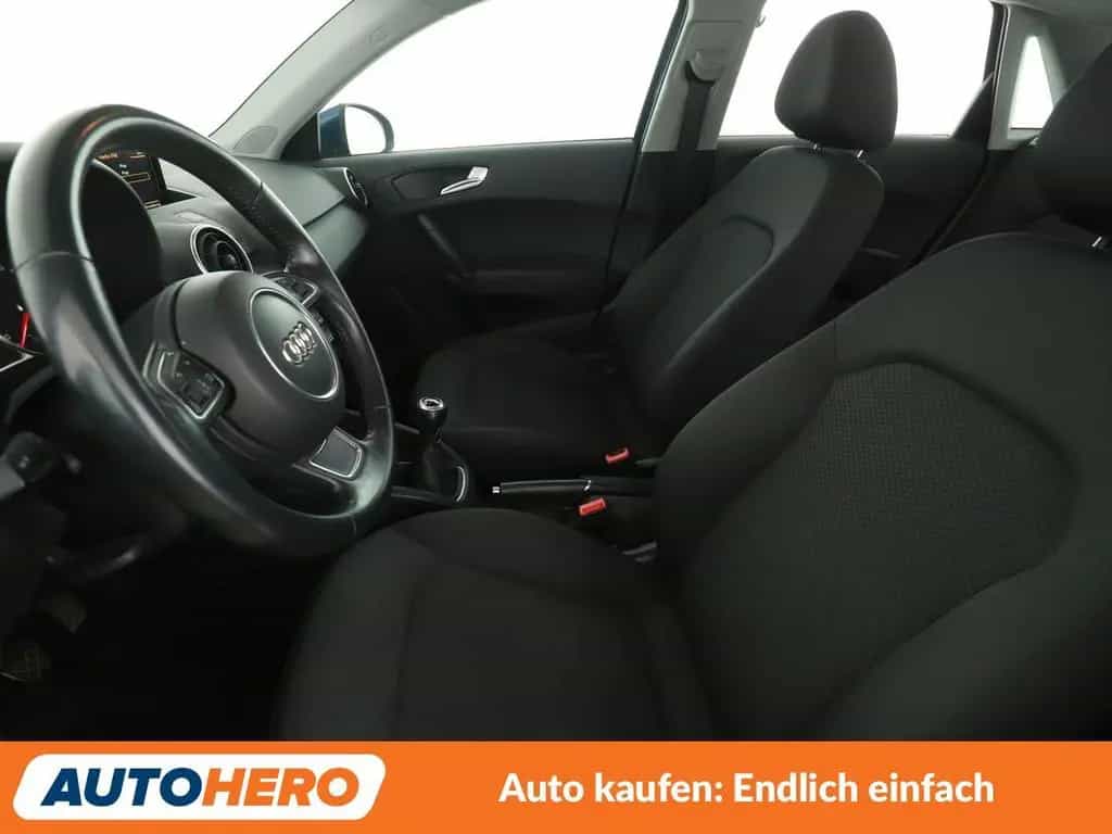Audi A1 Sportback 1.4 TFSI *XENON*SLINE*SHZ* 04/2018-photo-9