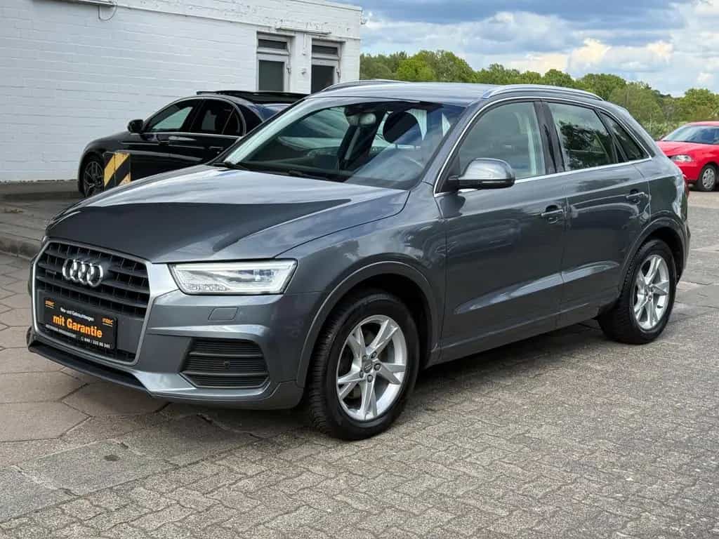 Audi Q3 sport quattro / Scheckheftgepflegt / Kamera 04/2015-photo-11