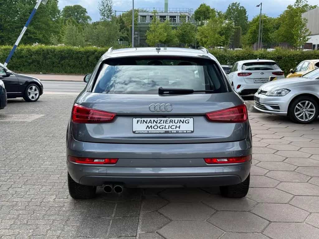 Audi Q3 sport quattro / Scheckheftgepflegt / Kamera 04/2015-photo-12