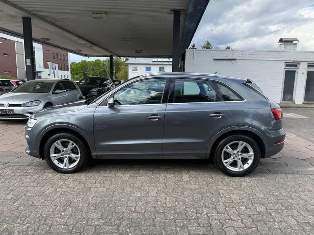 Audi Q3 sport quattro / Scheckheftgepflegt / Kamera 04/2015-photo-17
